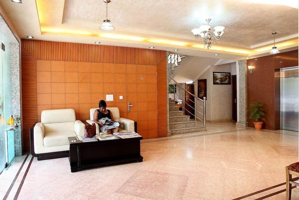 Indira International Inn Nova Deli Exterior foto